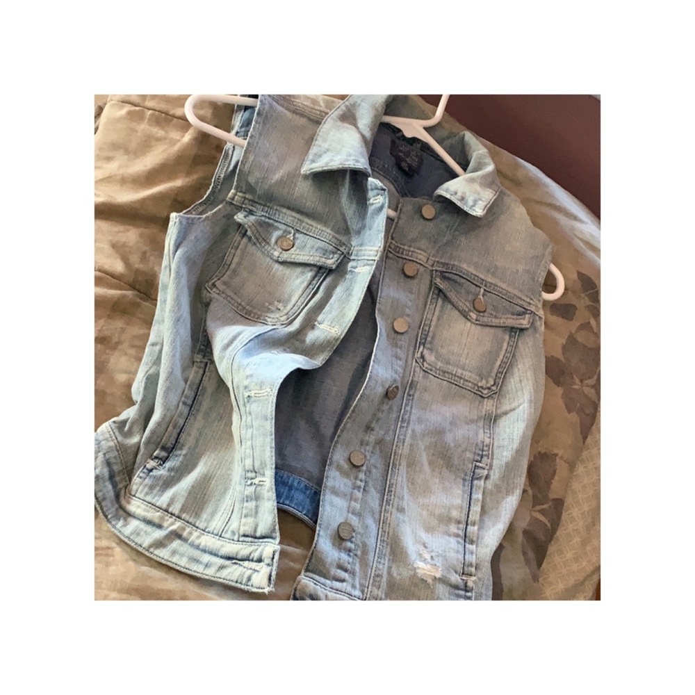 Guess Light wash denim vest - Picture 3 of 3